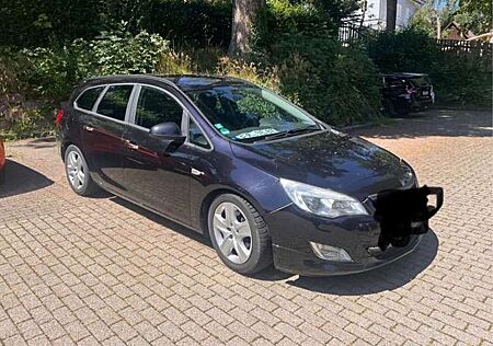 Opel Astra 1.7 CDTI DPF Sports Tourer Design Edition
