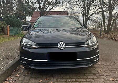 VW Golf Volkswagen 1.0 TSI IQ