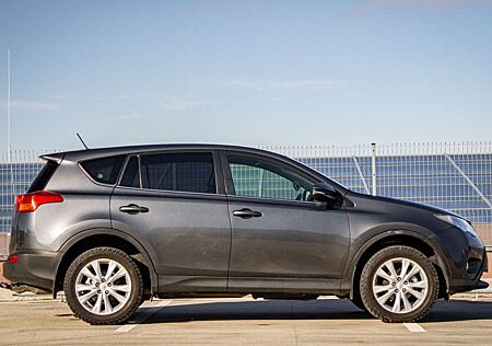 Toyota RAV 4 2.2 D-4D 4x4 Automatik Executive