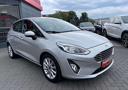 Ford Fiesta Titanium/Scheckheft/Spurhalteassistent
