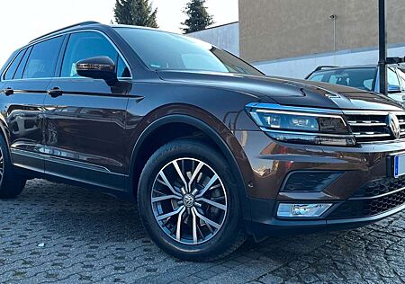 VW Tiguan Volkswagen COMFORTLINE*4x4*MASSAGE-ACC-KAMERA-ALCANT