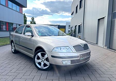 Skoda Octavia Lim. Elegance Leder Navi1,6 FSI
