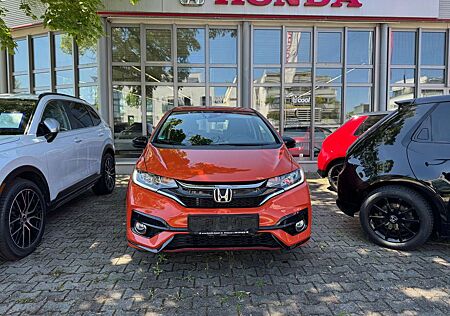 Honda Jazz 1.5 i-VTEC Dynamic | AHK | 8-fach Bereift | Navi