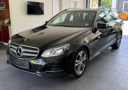 Mercedes-Benz E 220 BlueTec T-Modell-Avantgarde-LED-PDC-Navi-