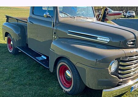 Ford F 1 SUV/Geländewagen/Pickup