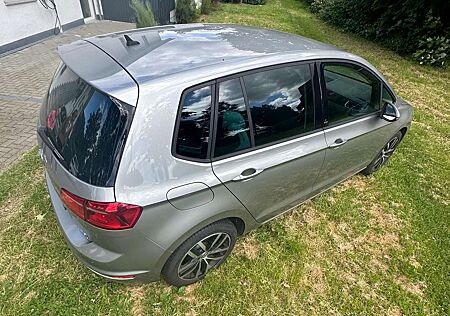 VW Golf Sportsvan Volkswagen 1.6 TDI (BlueMotion Technology) DSG Sound