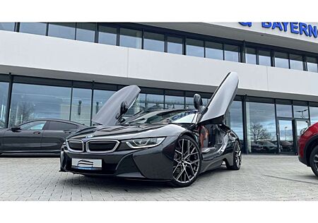 BMW i8 Roadster Laser HUD HiFi Navi Travel-Pack