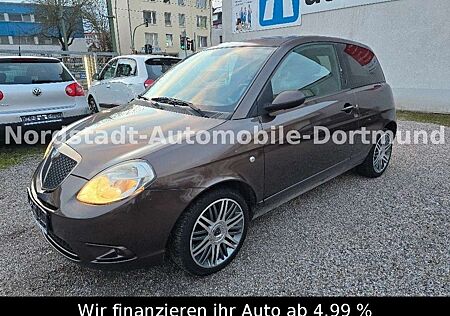 Lancia Ypsilon 1.4 16V *Klima*Leder*16 Zoll*