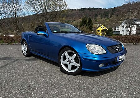 Mercedes-Benz SLK 320
