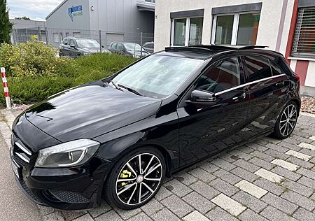 Mercedes-Benz A 180 sportlich, elegant mit Panoramaschiebedach