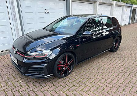 VW Golf GTI Volkswagen (BlueMotion Technology) DSG