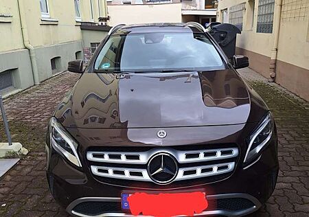 Mercedes-Benz GLA 180