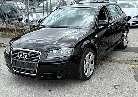 Audi A3 1.6 Attraction 75 KW Scheckheft gepflegt