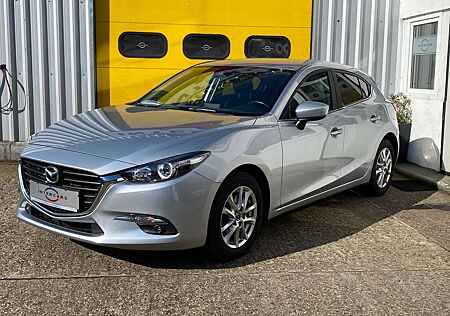 Mazda 3 Center-Line