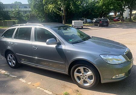 Skoda Octavia Combi 1.8 TSI DSG FAMILY