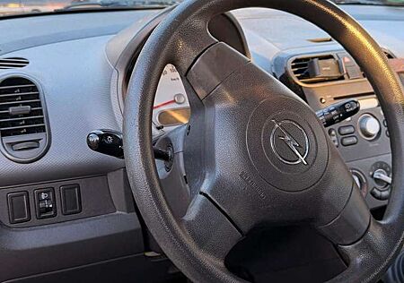 Opel Agila 1.0