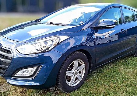 Hyundai i30 blue Kombi 1.4 Classic Navigation