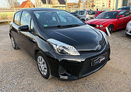 Toyota Yaris Hybrid Life