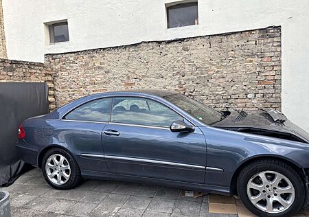 Mercedes-Benz CLK 200 Coupe Kompressor Elegance Unfallauto