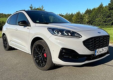 Ford Kuga 2.5 Duratec PHEV GRAPHITE TECH EDITION
