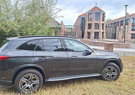 Mercedes-Benz GLC 300 e 4Matic 9G-TRONIC AMG Line Advanced