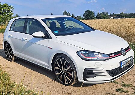 VW Golf GTI Volkswagen Performance DSG 2. Hand Scheckheftgepflegt b.
