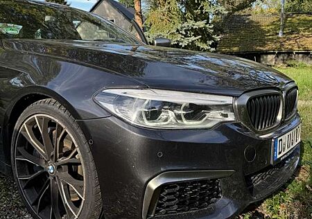 BMW M550 i xDrive