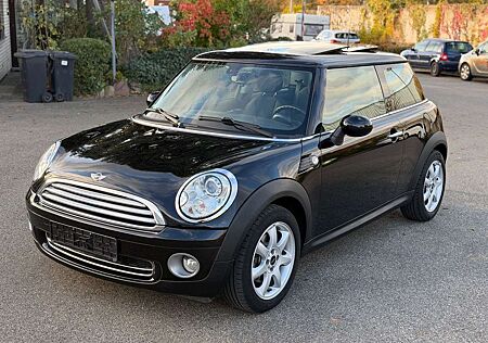 Mini Cooper 1.6 Klima PDC Xenon SHZ Pano Tempom.