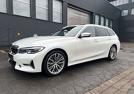 BMW 320 d Touring Luxury Line Pano LED H/K AHK HUD