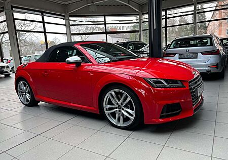 Audi TTS Roadster 2.0 TFSI quattro S-tronic S-line