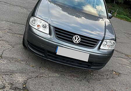 VW Touran Volkswagen 1.6 FSI Automatik Highline