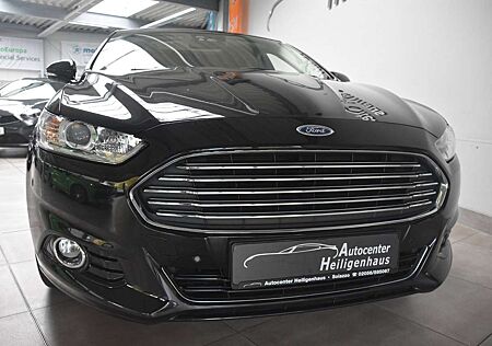 Ford Mondeo Titanium Autom. Navi Kamera Pano ParkAssi