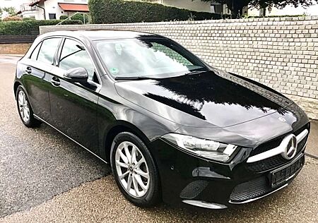 Mercedes-Benz A 200 Progressive-NAVI/PDC/SHZ/Widescreen/8fach ALU !