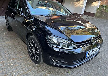 VW Golf Volkswagen 1.4 TSI BlueMotion Technology Cup