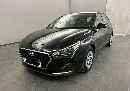 Hyundai i30 Select**1.Hand**