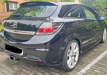 Opel Astra OPC