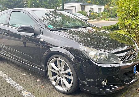 Opel Astra OPC