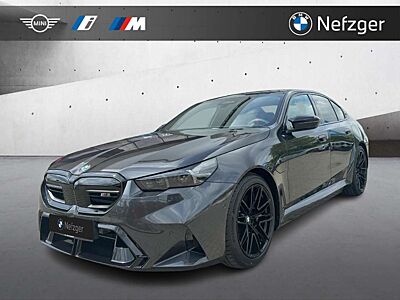 BMW M5 Limousine Leder Pano B&W Lenkradhzg