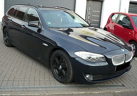 BMW 520d 520 Touring Aut. Leder Sitzheizung Navi Xenon