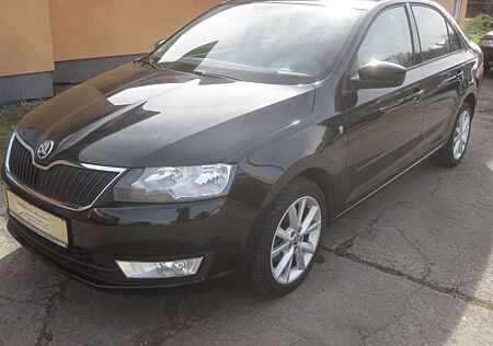 Skoda Rapid /Spaceback Stufenheck Ambition 1. Hand Sihzg Tempo PDC