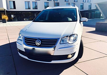 VW Touran gebraucht kaufen VW Touran Volkswagen 2.0 TDI Highline Sport Leder VB
