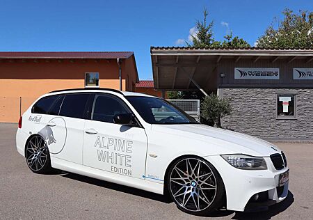 BMW 320 i Touring *M-SPORTPAKET*NAVI*XENON*LEDER*20"LM-FLG