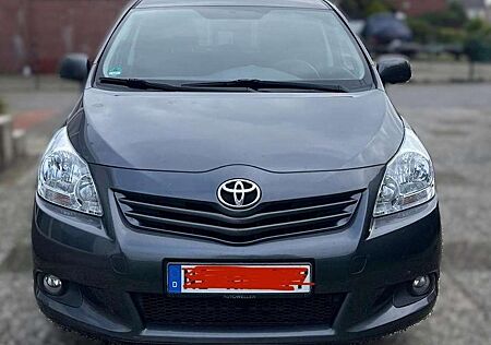 Toyota Verso gebraucht kaufen Toyota Verso 2.2 D-4D Automatik Executive