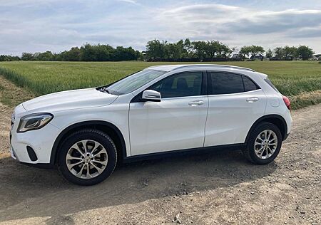 Mercedes-Benz 180 GLA