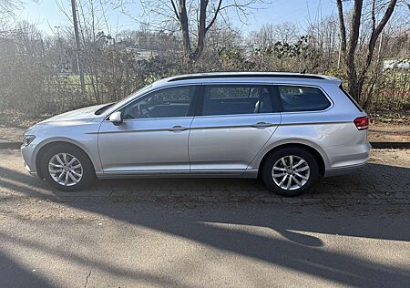 VW Passat Variant Volkswagen 2.0 TDI DSG (BlueMotion Technology) Comfortline