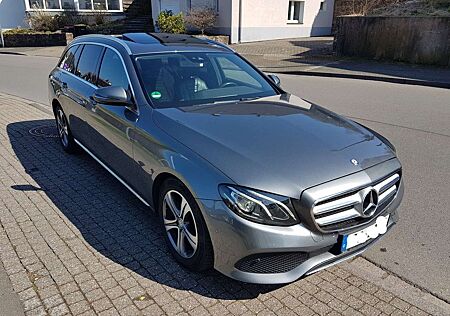Mercedes-Benz E 220 d AVANTGARDE 9G-Tronic Volleder Scheckheft
