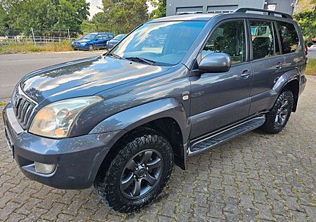 Toyota Land Cruiser 3.0 D-4D Automatik Klima Navi AHk