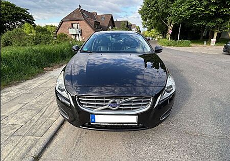 Volvo S60 D5 AWD Geartronic Summum