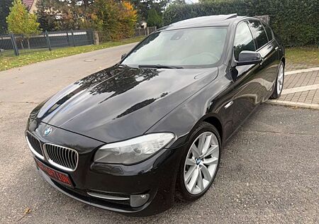 BMW 530 d xDrive Limousine/Glasdach/19Zoll Head Up