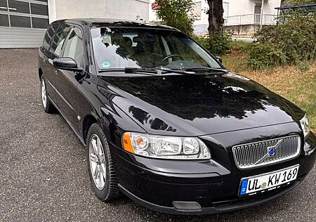 Volvo V70 2.4Kin. Leder,AHK, SD, alle KD